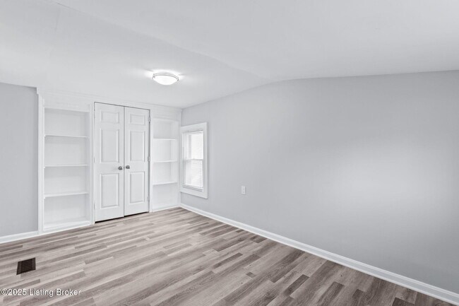 Building Photo - 1124 Sale Ave