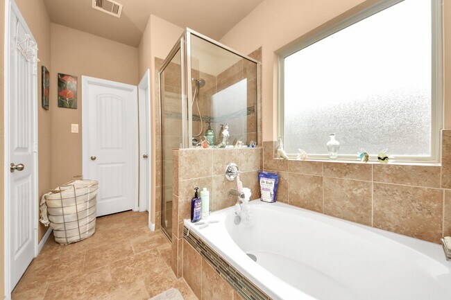 Building Photo - 21302 Mystic Oak Dr