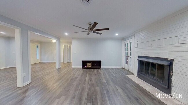 Building Photo - 303 Driftwood Dr
