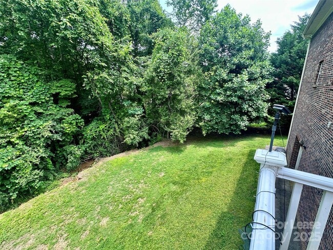 Building Photo - 8639 Willhill Rd
