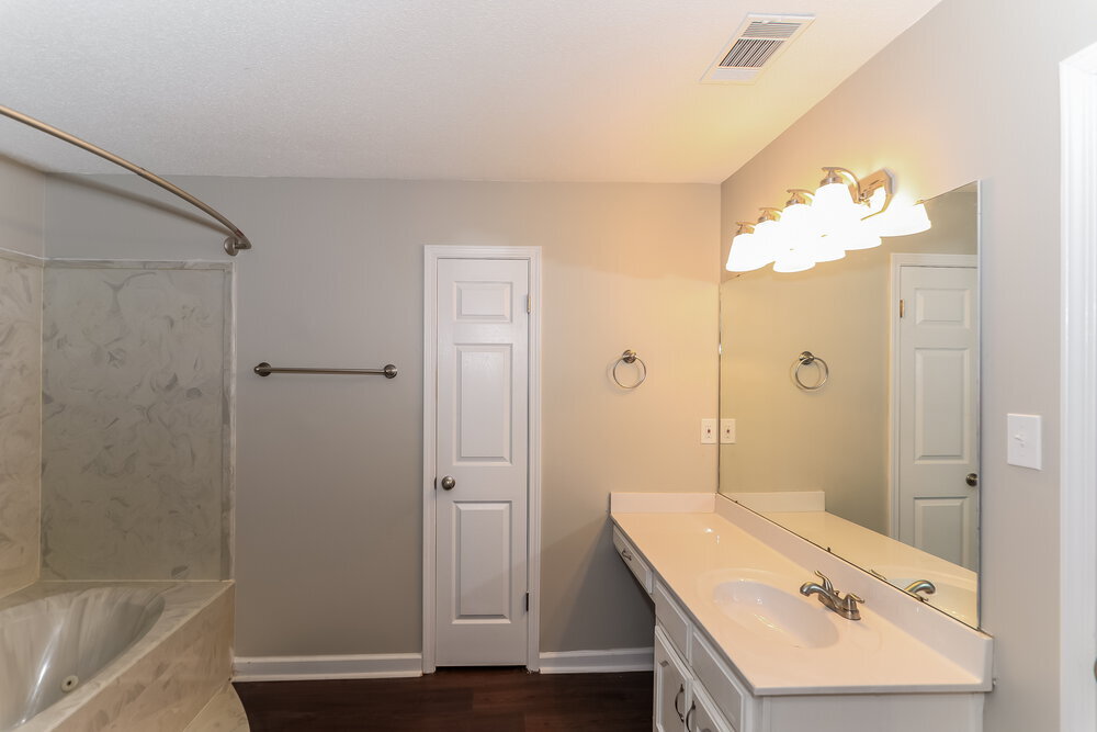 Building Photo - 8450 Kimberly Rose Dr