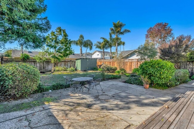 Building Photo - 2668 Quartz St