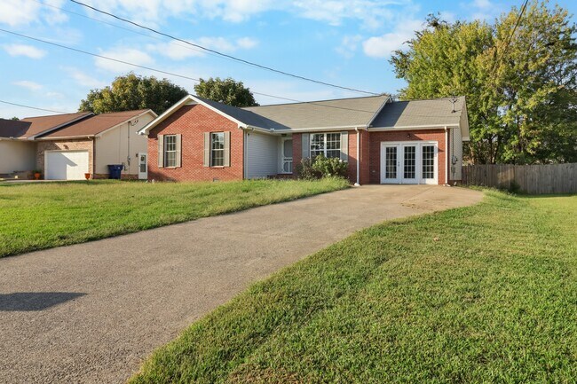 Building Photo - 609 Corinth Ct