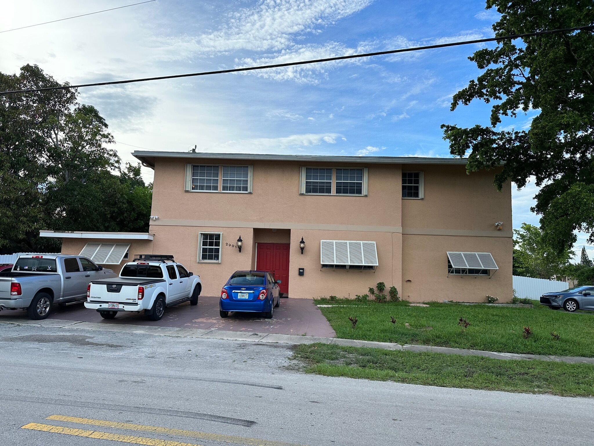 2-Story house - 2901 SW 5th St