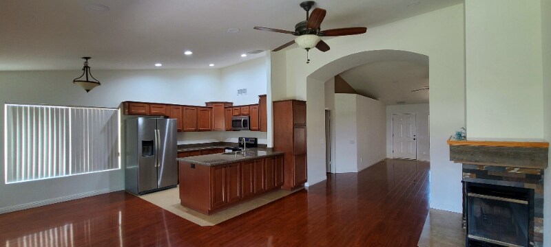 Building Photo - 8409 W Dreyfus Dr