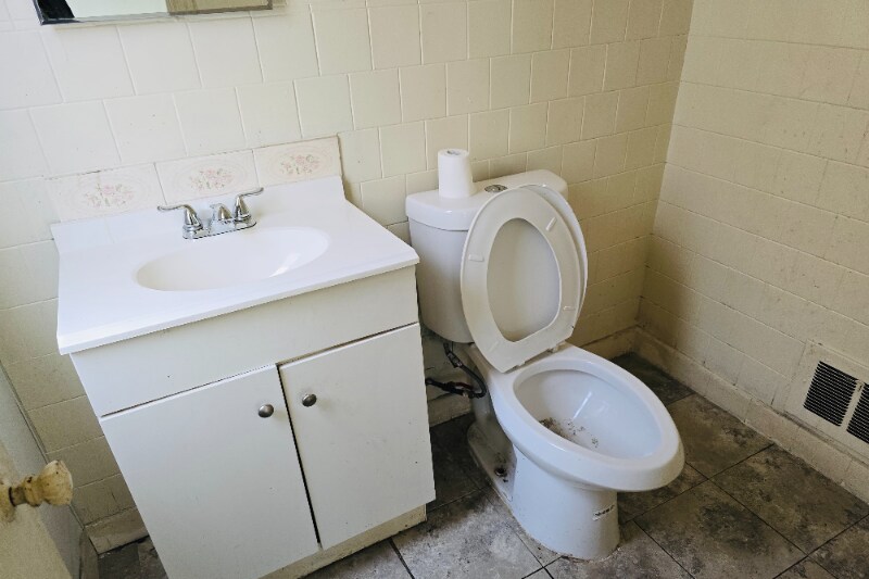 Building Photo - 19942 Norwood St