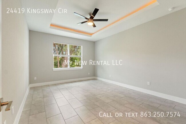Building Photo - 24419 SW Kingsway Cir