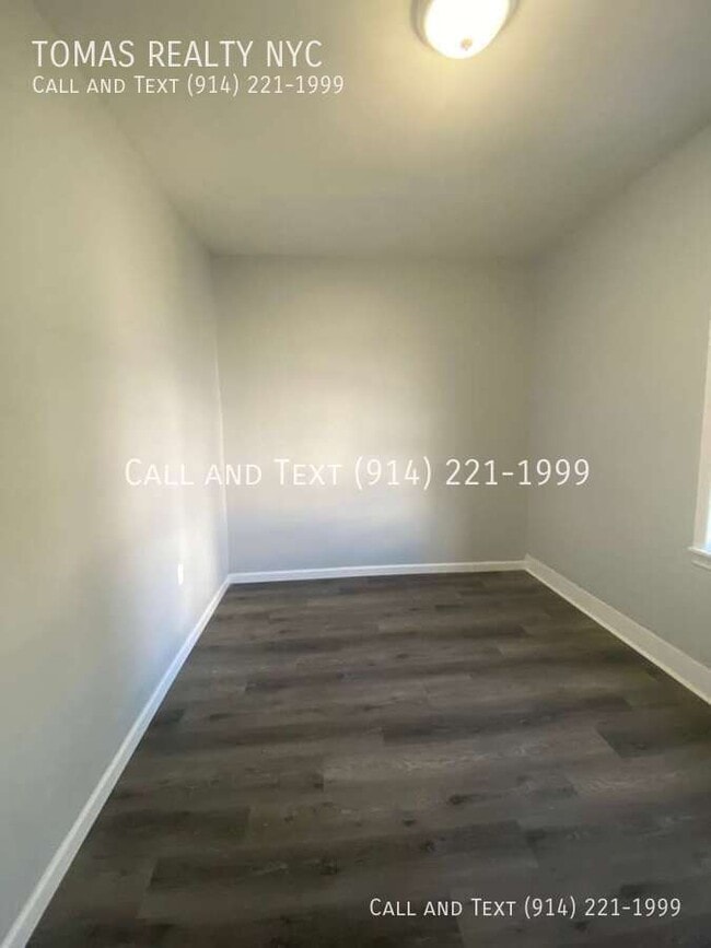 Building Photo - 1 Oneida St