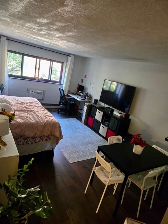 Building Photo - 15 Walbridge St