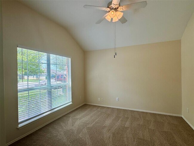 Building Photo - 1692 Amberwood Loop