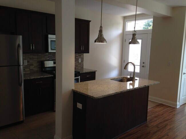 Building Photo - UNION