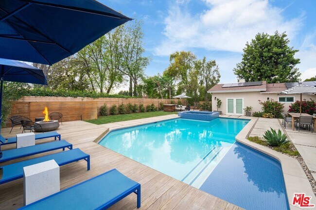 Building Photo - 4731 Deseret Dr