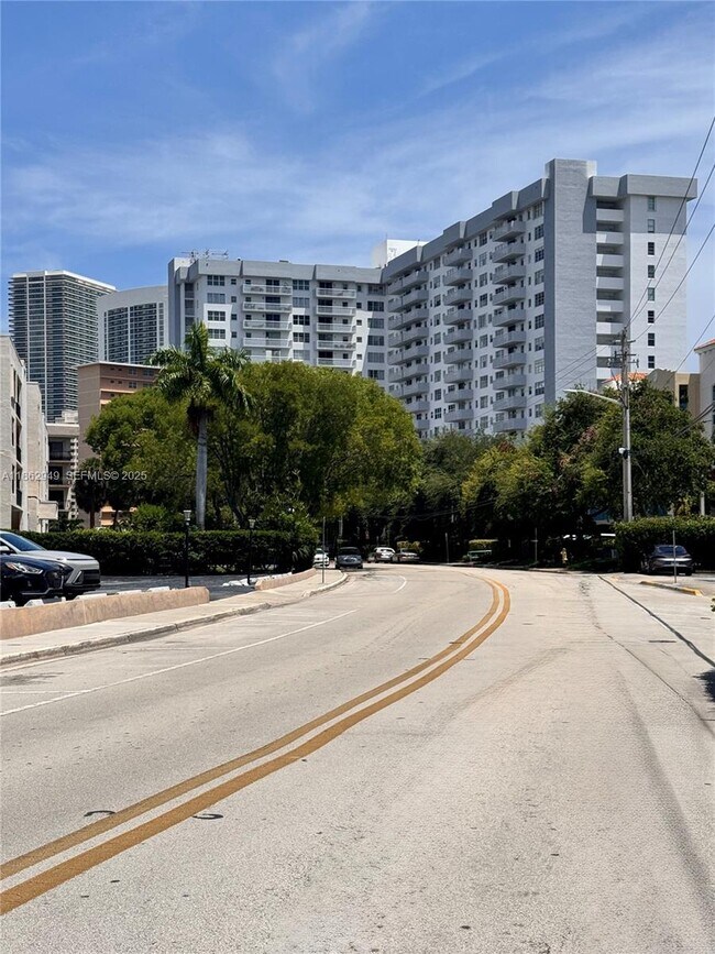 Building Photo - 137 Golden Isles Dr