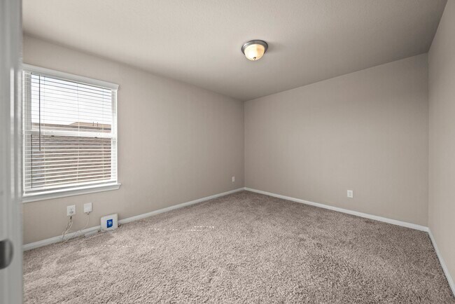 Building Photo - 17214 Broadleaf Oak Dr