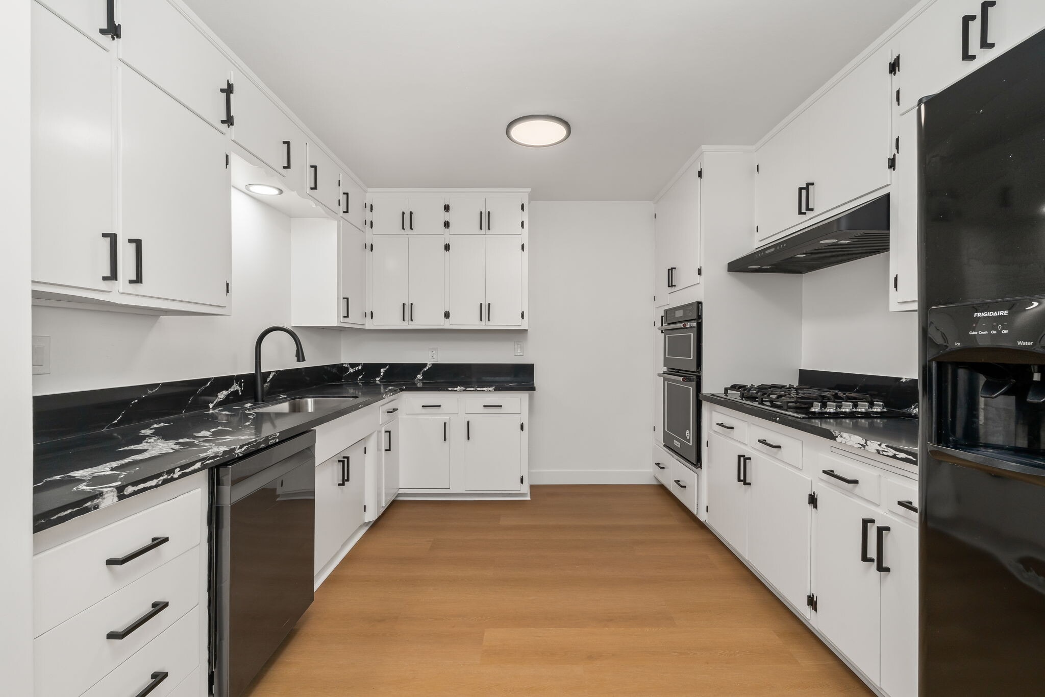 Building Photo - 456 Casselman St