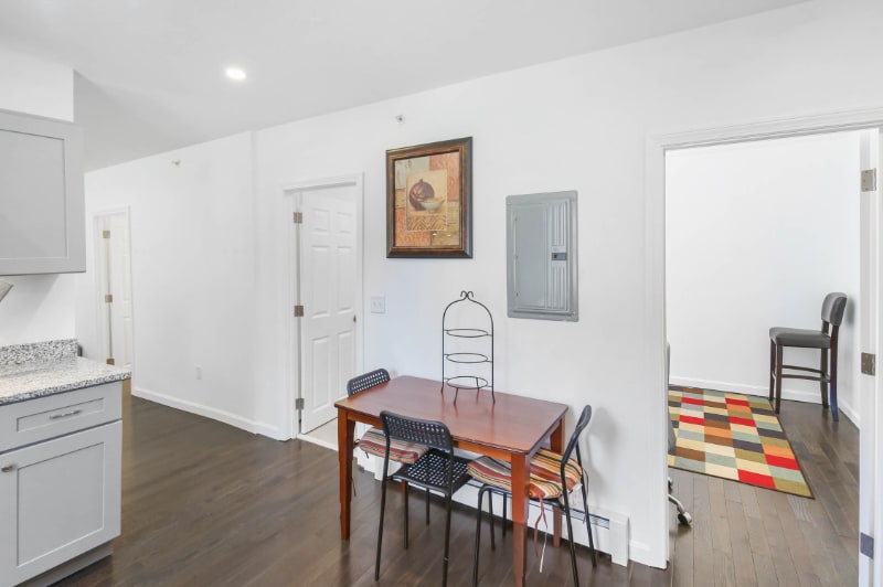 Building Photo - 15 Hawley St