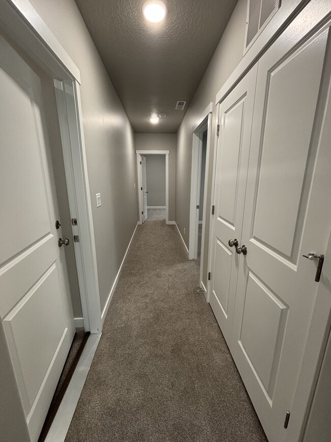 Building Photo - 5375 N Sulley Way