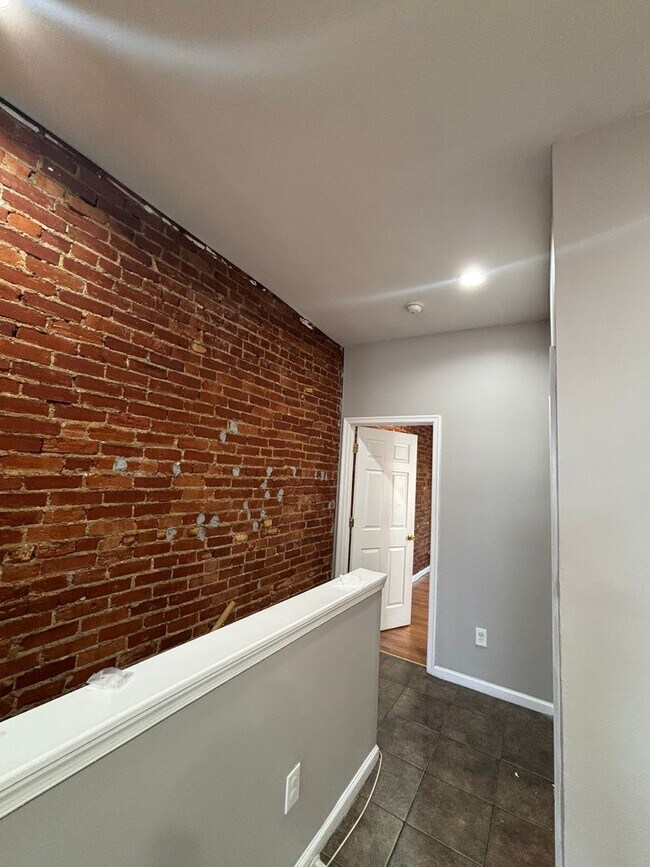 Building Photo - 3404 Braddock St