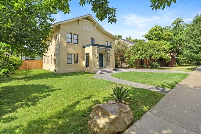 Building Photo - 1516 Bonnie Brae St