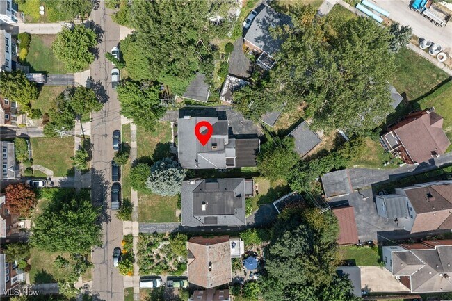 Building Photo - 3595 Glencairn Rd