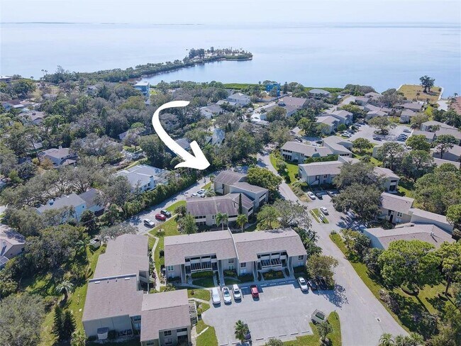 Building Photo - 428 Windrush Bay Dr