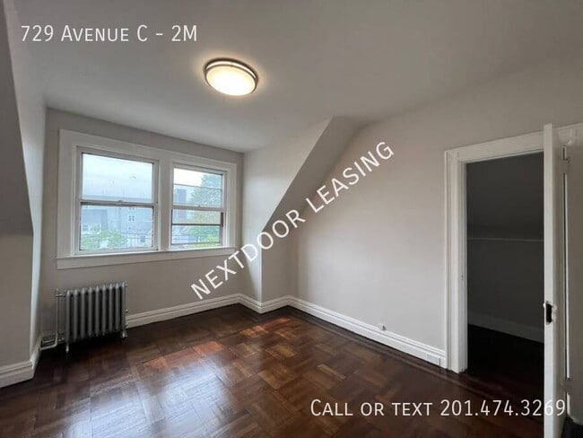 Building Photo - 729 Avenue C