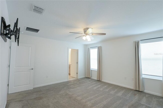 Building Photo - 1821 Heart Lk Dr