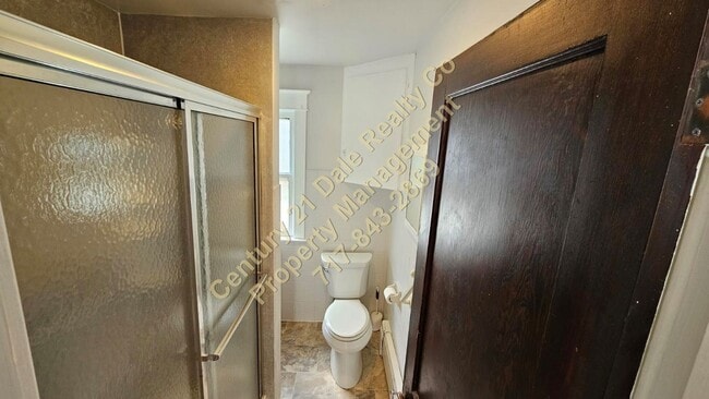 Building Photo - Charming 2 BR 2 Bath Home in York City wit...