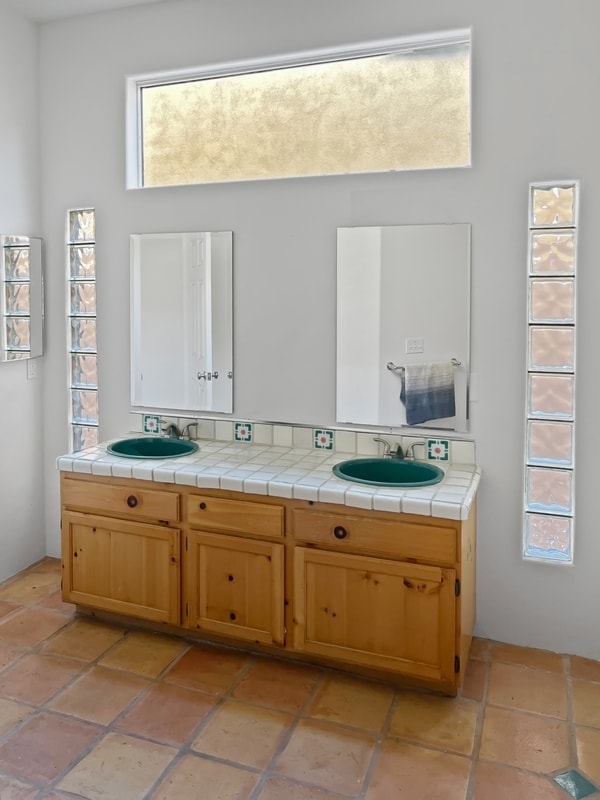 Building Photo - 54670 Avenida Alvarado