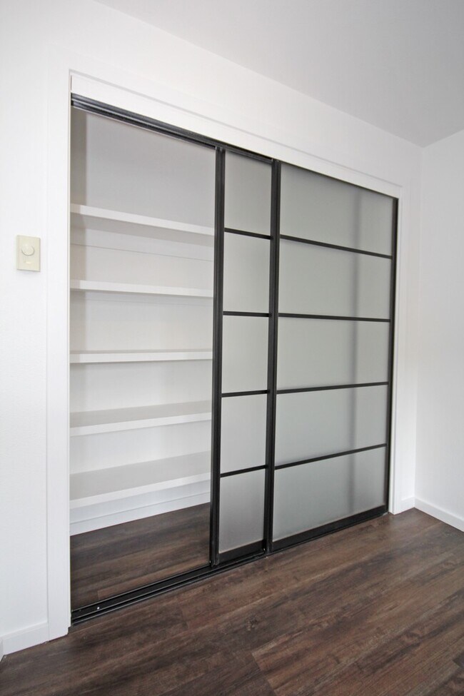 Building Photo - Three Blocks from the Light Rail