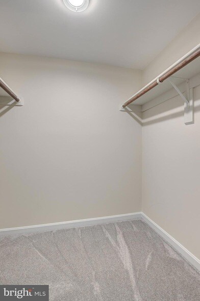 Building Photo - 5906 Cove Landing Road Unit 102