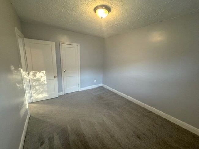 Building Photo - 3316 Leighton Ave