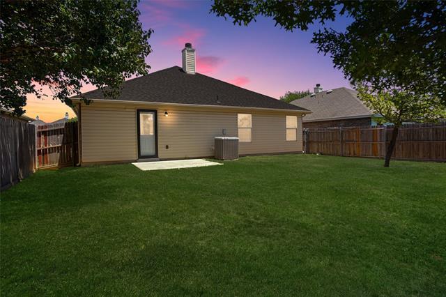 Building Photo - 813 Crystal Dr