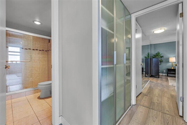 Building Photo - 3015 N Ocean Blvd