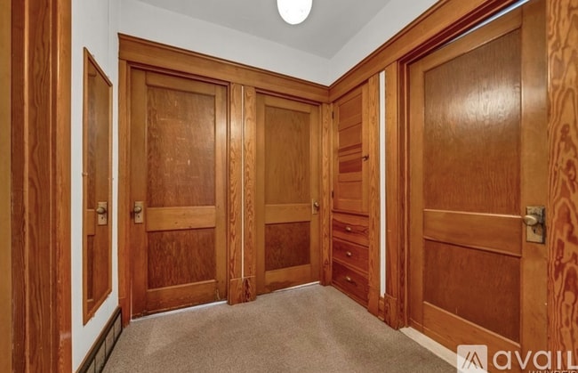 Building Photo - 20 Medford Pl