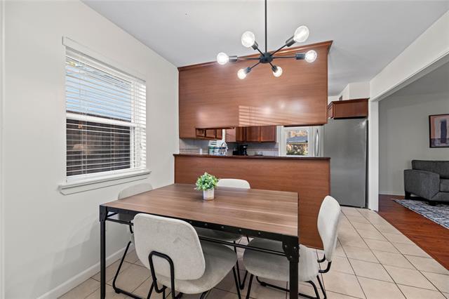 Building Photo - 9936 Lakemere Dr