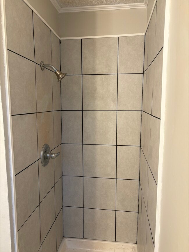 Building Photo - 37 Cedarvilla Dr