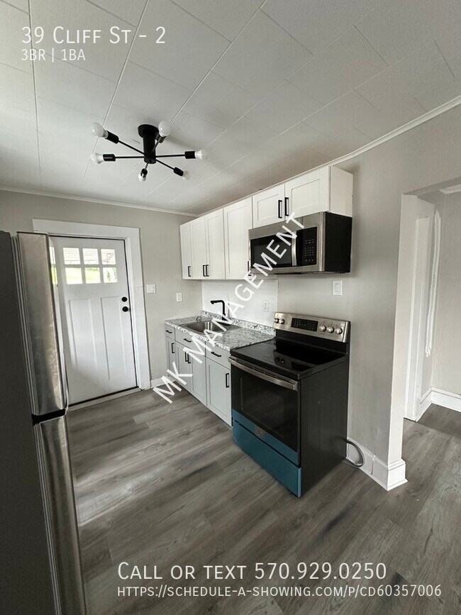 Building Photo - 39 Cliff St