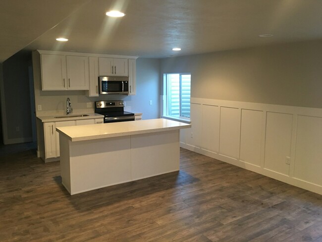 Building Photo - 31 S Serrata Ln