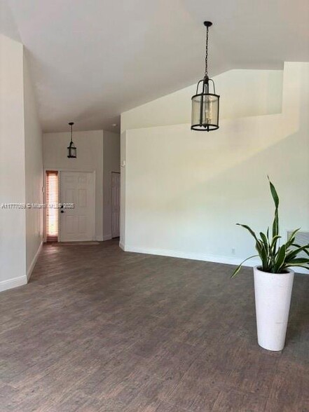 Building Photo - 1151 NW 130th Ave