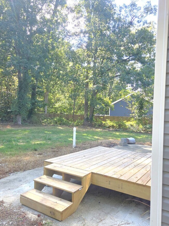 Building Photo - 5888 Centerville Rd