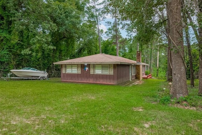 Building Photo - 201 Ivanhoe Dr E