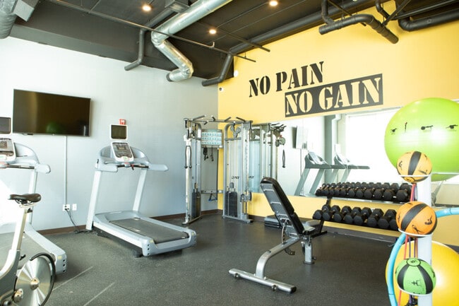 Building Photo - 1031 S 1st St