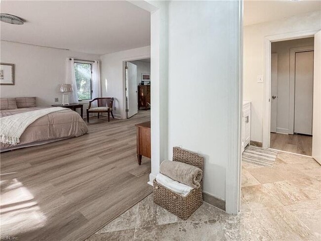 Building Photo - WATERFRONT 5 BEDROOM/4 BATH IN VIRGINIA BEACH! READY FOR RENT!!