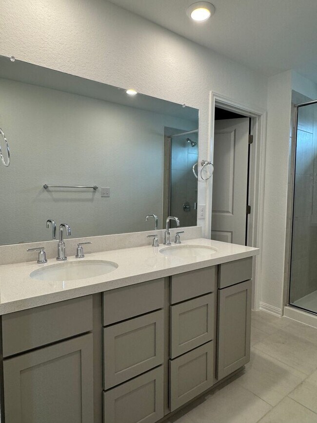 Building Photo - 4 BR/2.5BA | Newly Renovated Single Family Home | 1-Car Covered Parking | Gated backyard