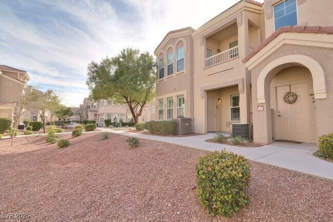 Building Photo - 10550 W Alexander Rd