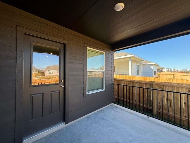 Building Photo - 18020 Lark Sparrow Dr