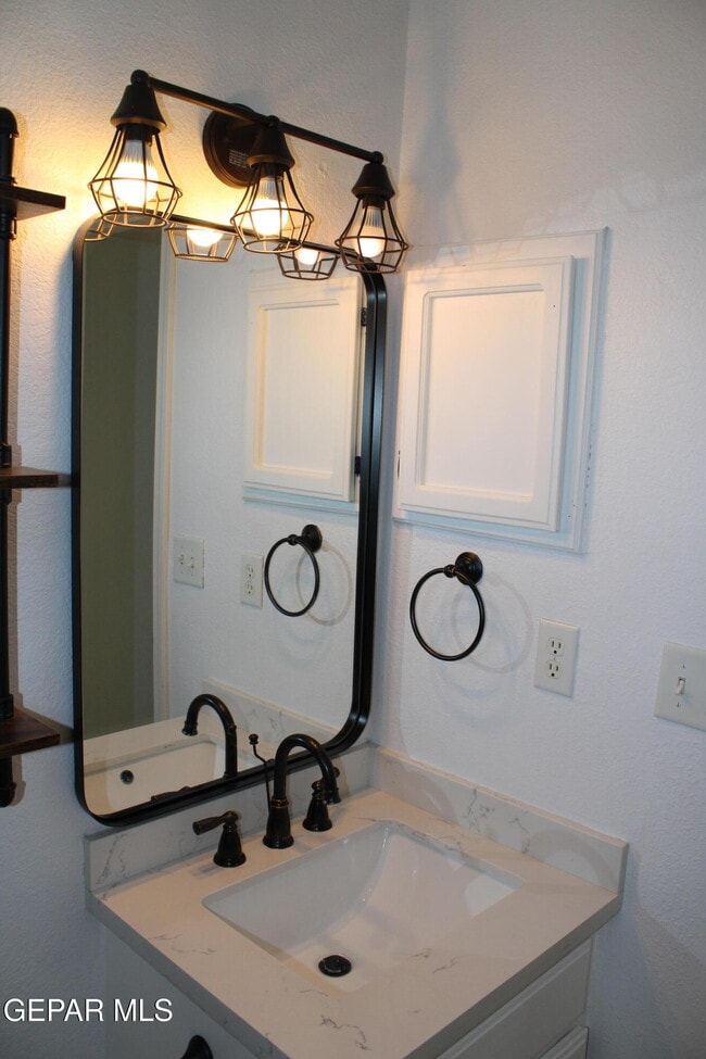 Building Photo - 12516 Twin Leaf Dr