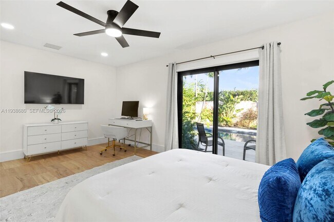 Building Photo - 3540 NE 28th Ave