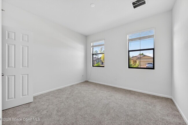 Building Photo - 830 Remington Green Dr SE